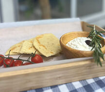 Дзадзики с питой