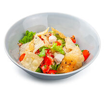 Салат киноа по-гречески