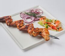Крылышки с картофелем фри
