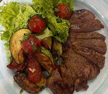 Филе говяжье с овощами гриль