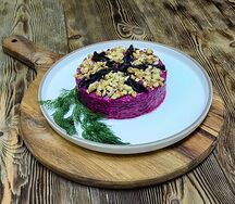 Свёкла с черносливом и грецким орехом