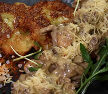 Драники со свининой и грибами