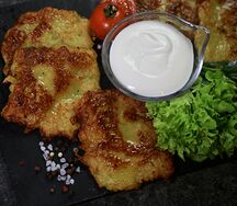 Драники со сметаной