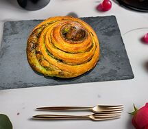 Улитка с фисташковым кремом и шоколадом