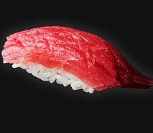 Суши с тунцом