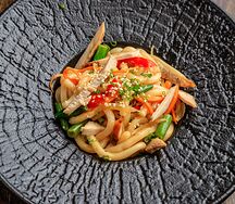 Удон со свининой