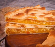 Сдобный пирог с яблоком и грецким орехом