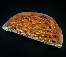 Пирог с ветчиной и сыром (половинка пирога)