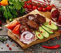 Шашлык из cвинoй шейки