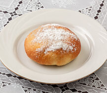 Пирожок с яблоком