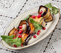 Рулетики из баклажан