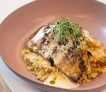 Капустный стейк с кокосовым соусом