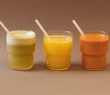 Свежевыжатый яблочный сок