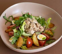 Салат с тунцом