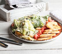 Салат Цезарь с курицей