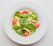 Салат Шпинат и манго