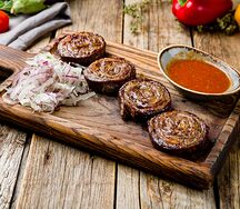 Рулет из говядины с курдюком