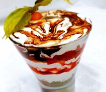 Трайфл с клубникой
