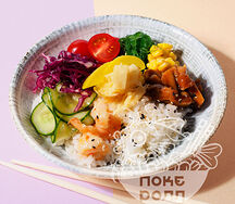 Поке с курицей и креветками