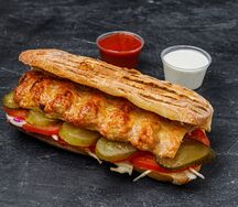 Люля-кебаб из курицы в чиабатте