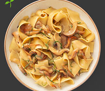 Паста с трюфельными вешенками в соусе белые грибы