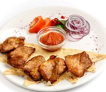 Шашлык из cвинoй шеи