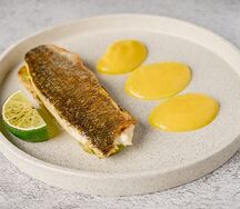 Сибас с муссом из креветок с апельсиновым соусом