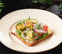 Open sandwich