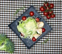 Цезарь с курицей