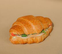 Сэндвич Круассан с индейкой