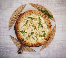 Пицца Quattro formaggi