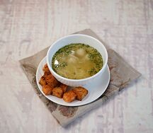 Куриный суп с лапшой