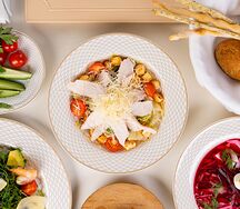 Салат Цезарь с мясом цыплёнка