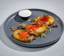 Хашбраун с лососем и грибами