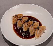 Гёдза с лососем