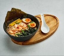 Суп Эби-рамен с креветками в соусе табаджан