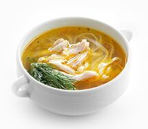 Бульон куриный с лапшой
