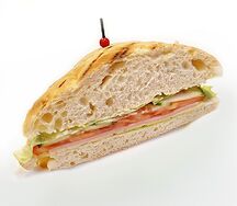 Чиабатта на гриле с ветчиной