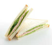 Сэндвич с ветчиной и сыром