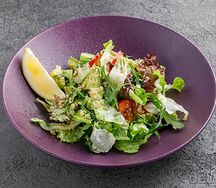 Салат с авокадо и киноа