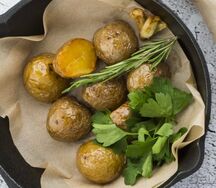 Запеченный бэби картофель