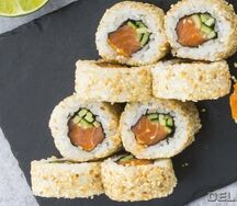 Острый ролл с тунцом 1/2