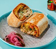 Биг буррито с цыплёнком и гуакамоле