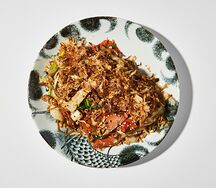 Яки соба свинина