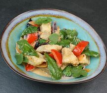 Треска в красном карри