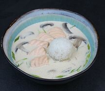 Сливочный суп с лососем