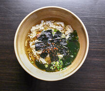 Крабовый суп с яйцом