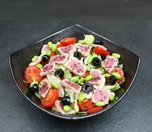 Салат Нисуаз с тунцом татаки