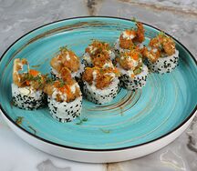 Ролл с креветками темпура и снежным крабом