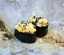 Угорь и карамельный крем-сыр